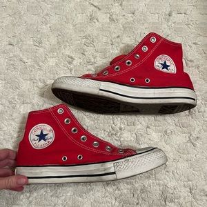 Red converse!